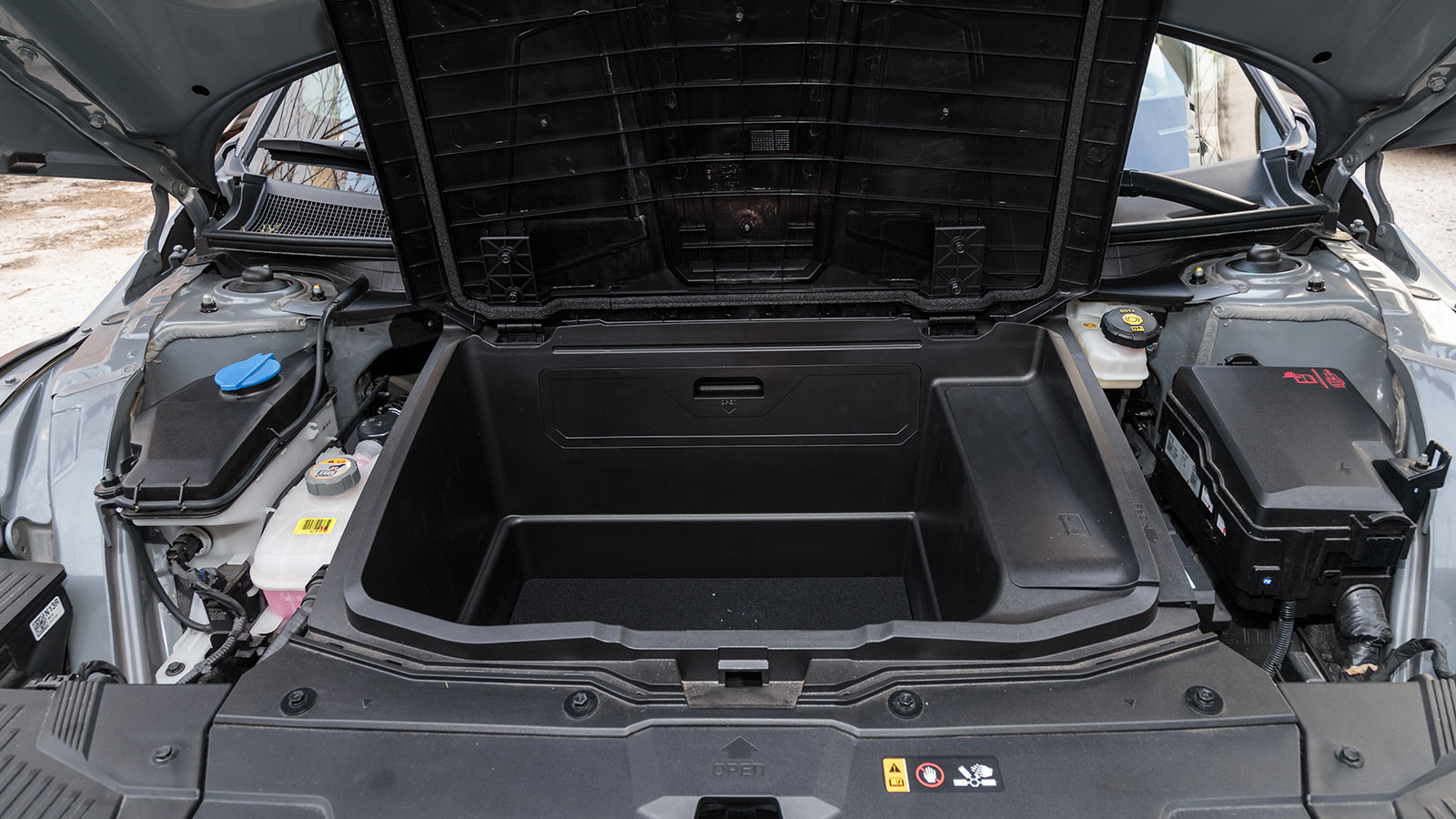 Hyundai Ioniq 5. Τι βαθμό παίρνει σε κατανάλωση, χώρους, επιδόσεις, εγγυήσεις.