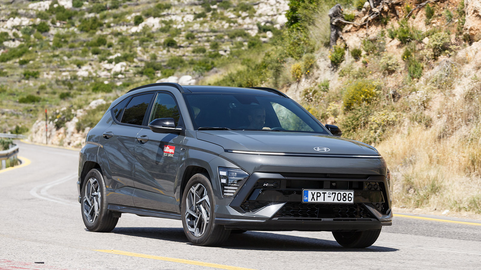 Δοκιμή Hyundai Kona Hybrid MY26 138 PS: Κέρδισε ίππους, καίει λιγότερο 