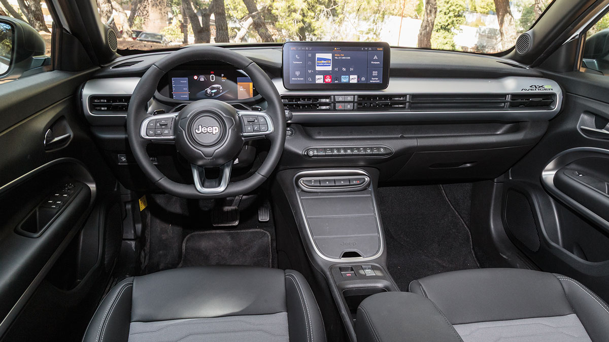 Jeep Avenger. Πόσο καλό είναι σε εξοπλισμό άνεσης και ασφάλειας.