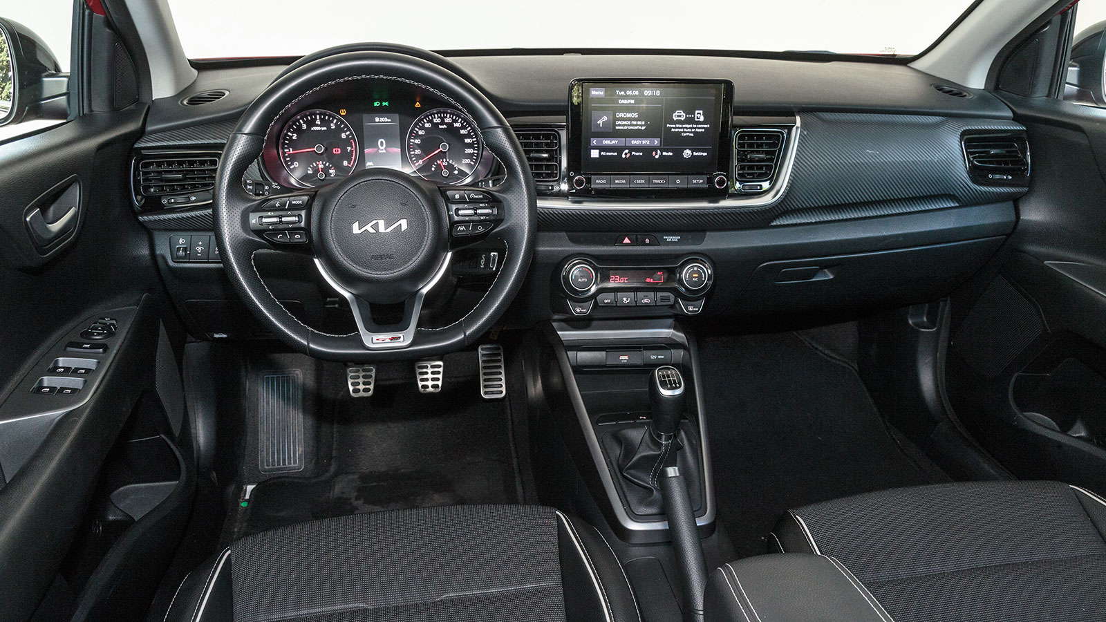 Jeep Avenger 100 PS VS Kia Stonic 100 PS