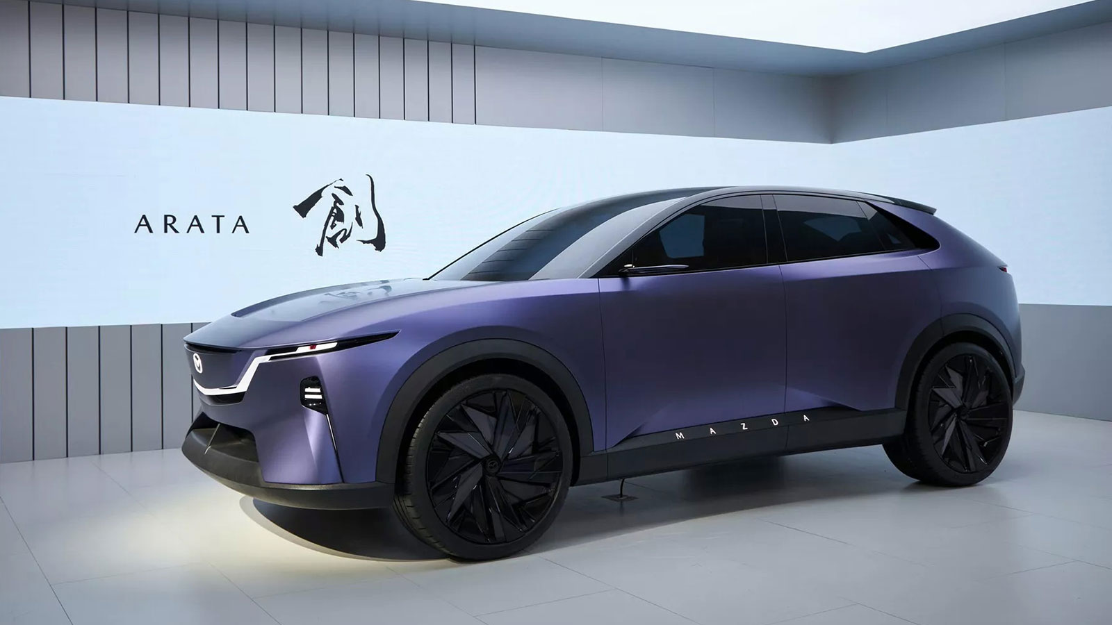Το Arata δείχνει το νέο ηλεκτρικό SUV της Mazda