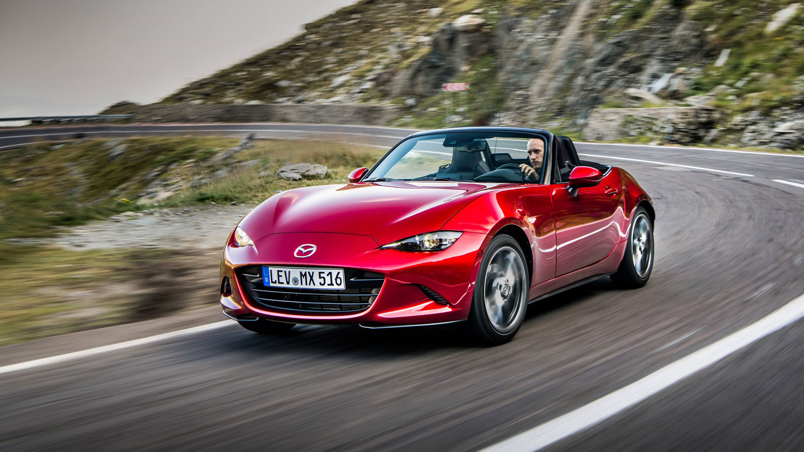 Ήπια αναβάθμιση για το Mazda MX-5