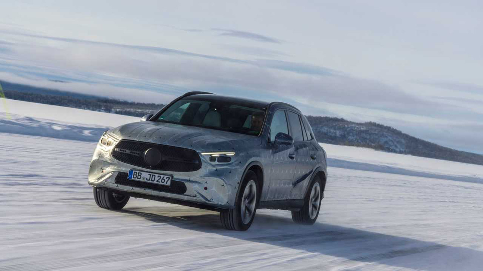 Νέα Mercedes GLC: Plug-in & ήπια υβριδική 