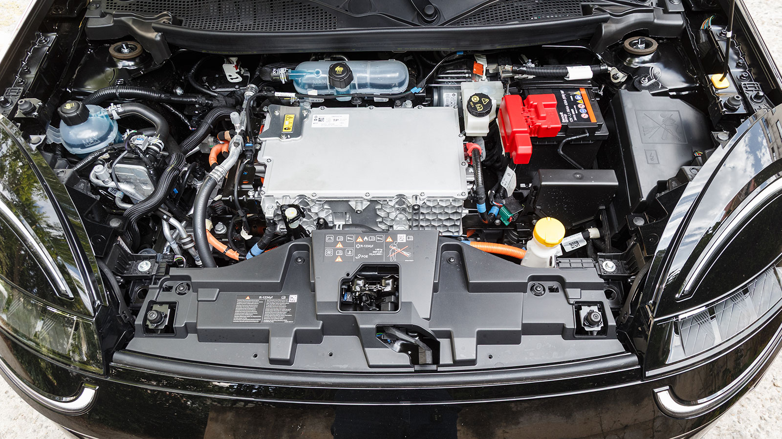 Nissan Micra. Τι βαθμό παίρνει σε κατανάλωση, χώρους, επιδόσεις, εγγυήσεις.