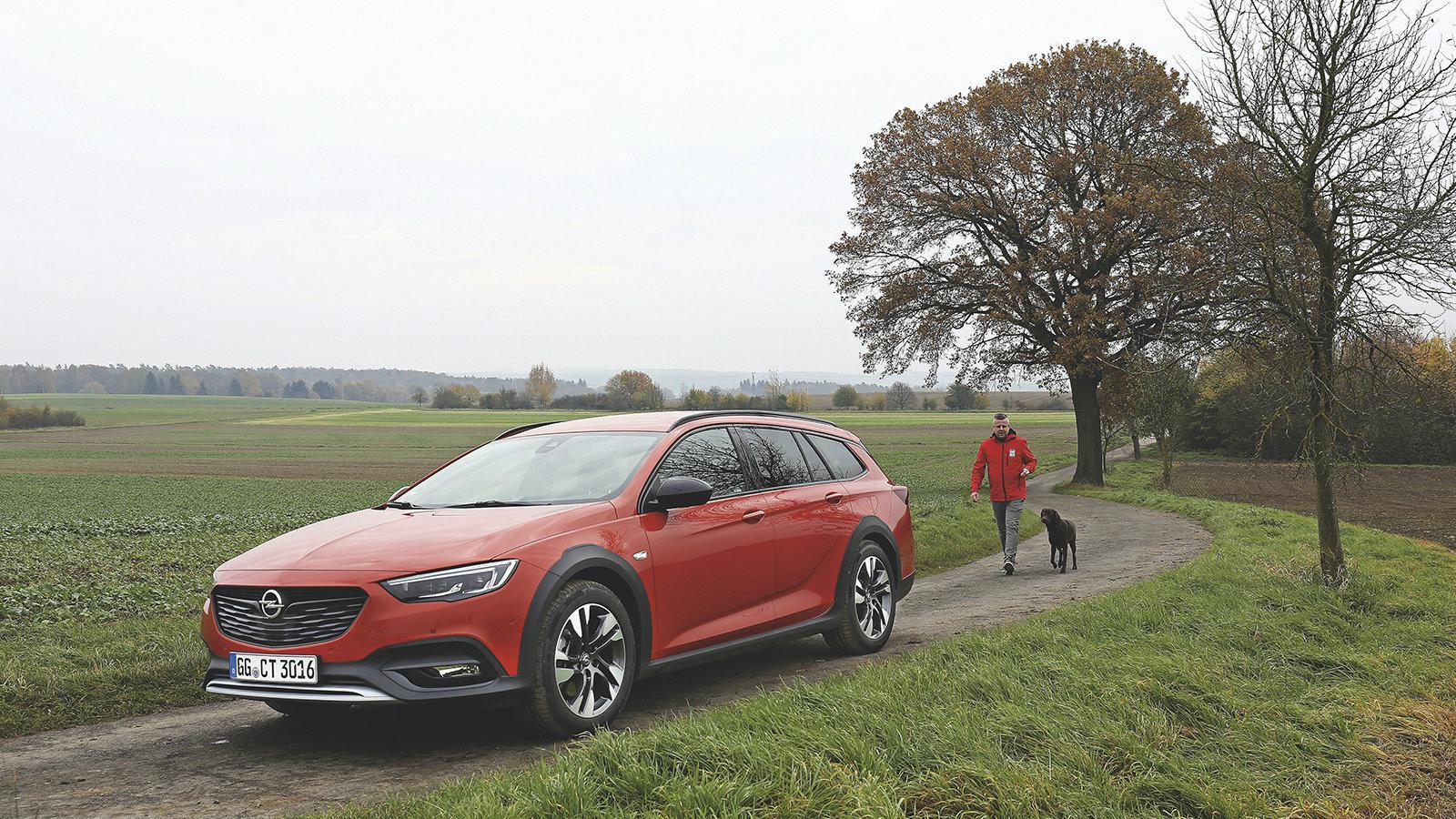 Η Opel κατάφερε και έφτιαξε ένα πολύ όμορφο αυτοκίνητο που συνδυάζει τα σπορ με τα εκτός δρόμου χαρακτηριστικά