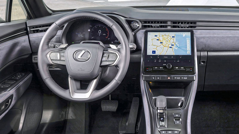 Lexus LBX: Η «επίθεση» της εταιρείας στα μικρά SUV