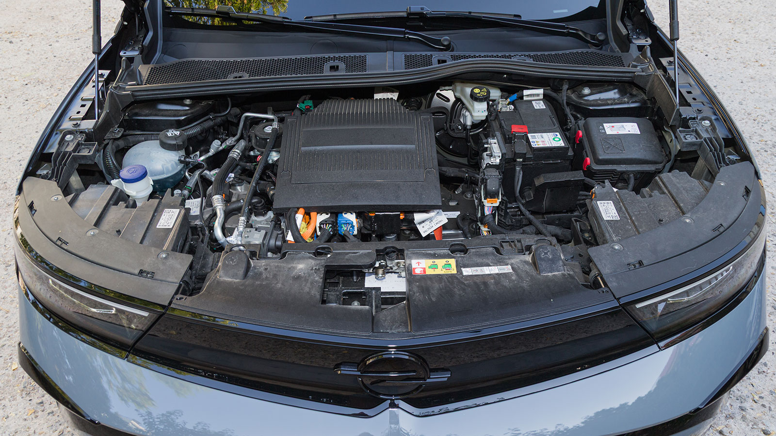 Opel Mokka. Τι βαθμό παίρνει σε κατανάλωση, χώρους, επιδόσεις, εγγυήσεις.