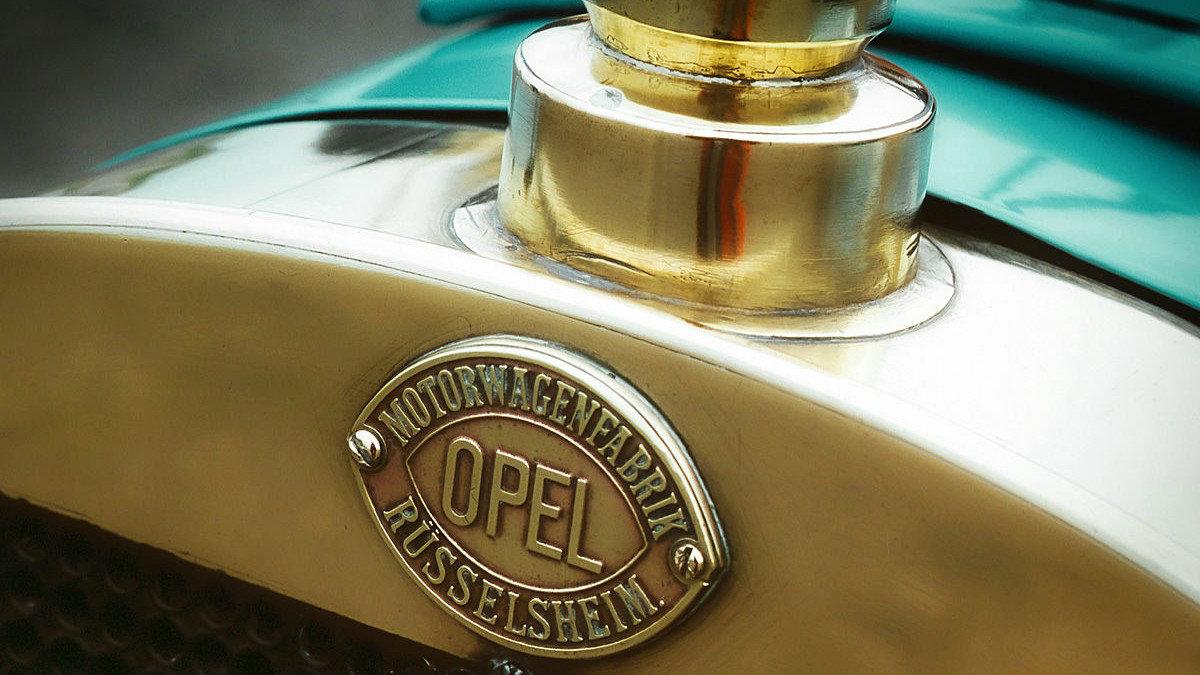 Opel: Από το έμβλημα εταιρείας ραπτομηχανής στον κεραυνό!