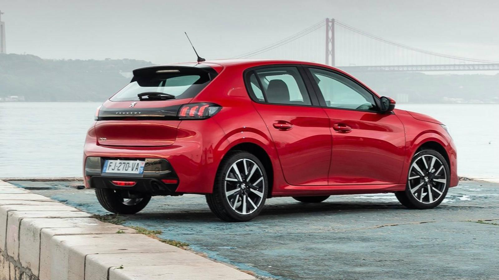 Peugeot 208 1.2 130ps EAT8: Με έμφαση στη σχεδίαση