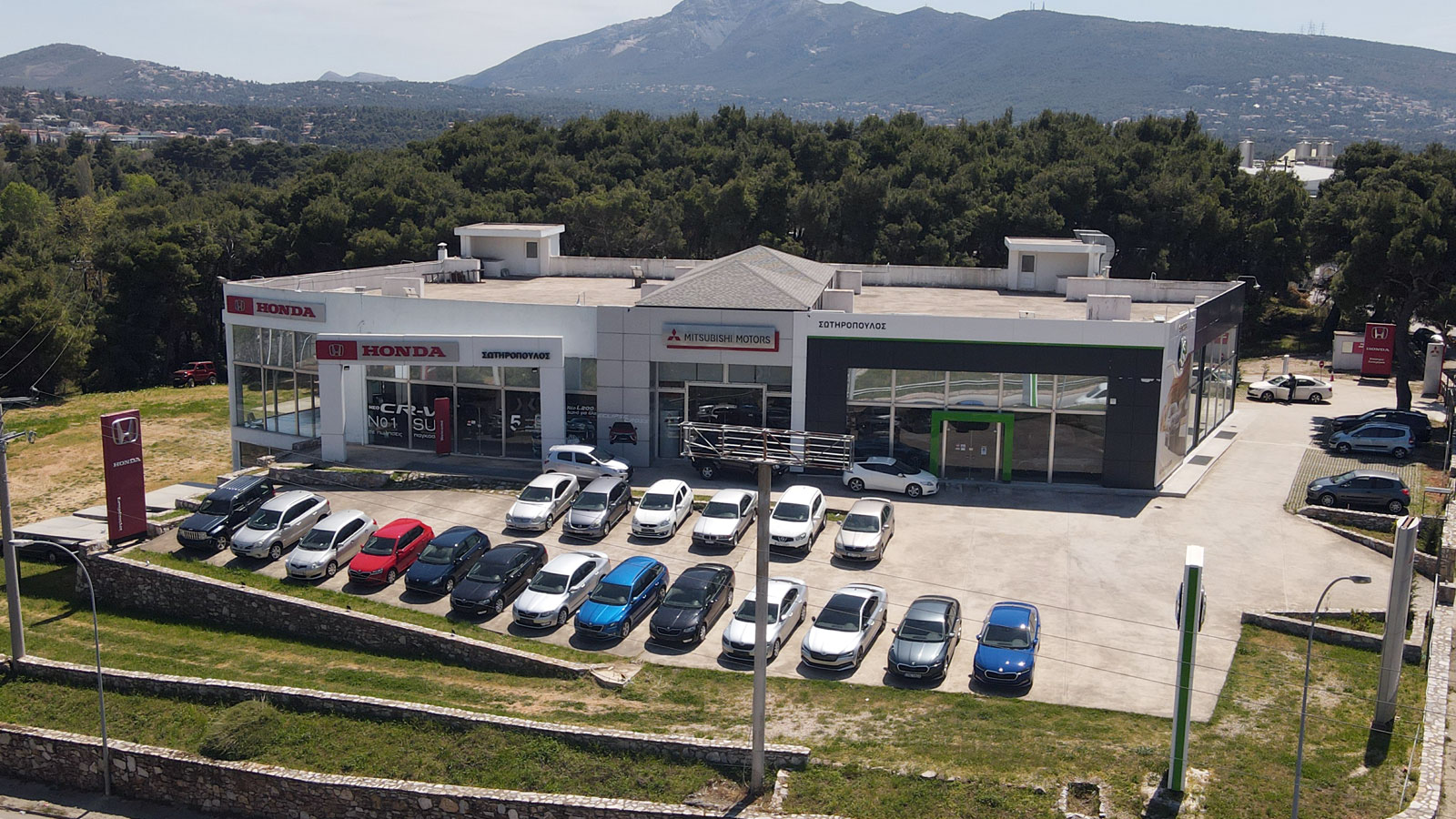 Κάθετη μονάδα Skoda Honda και Mitsubishi στα Βόρεια Προάστια - Sotiropoulos group 