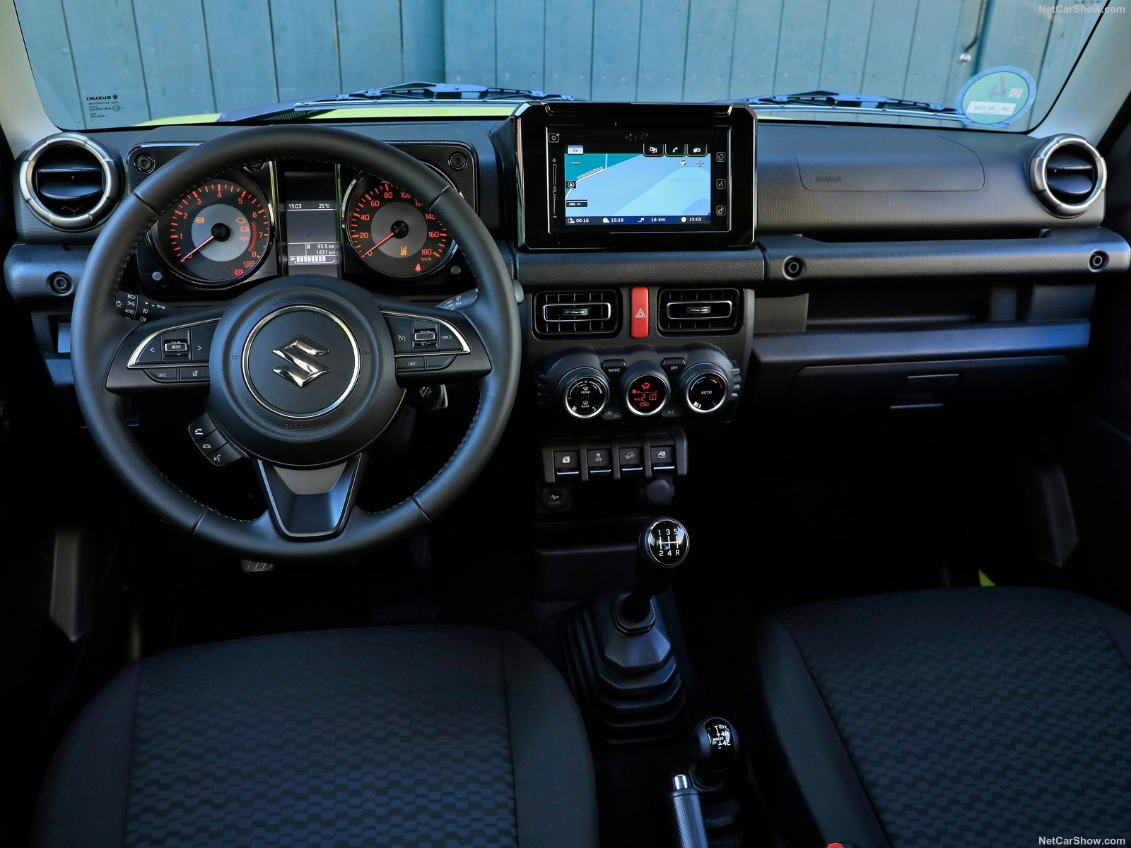 Το Suzuki Jimny επιστρέφει υβριδικό το 2024