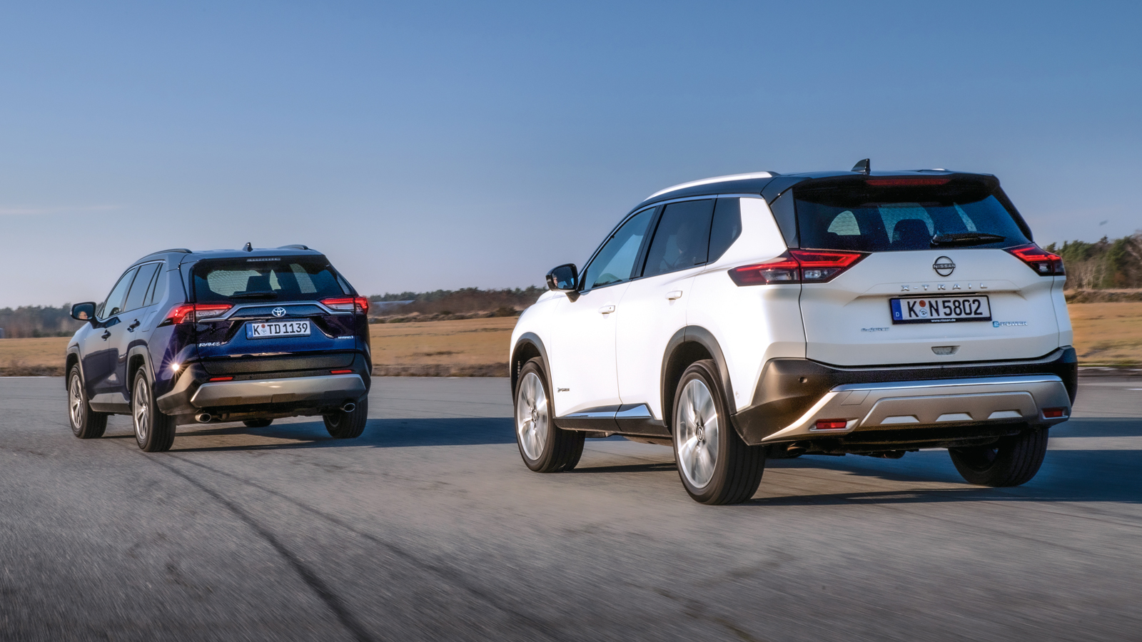 Toyota RAV4 AWD-i VS Nissan X-Trail e-4orce: Δυο υβριδικά για φίλημα! 