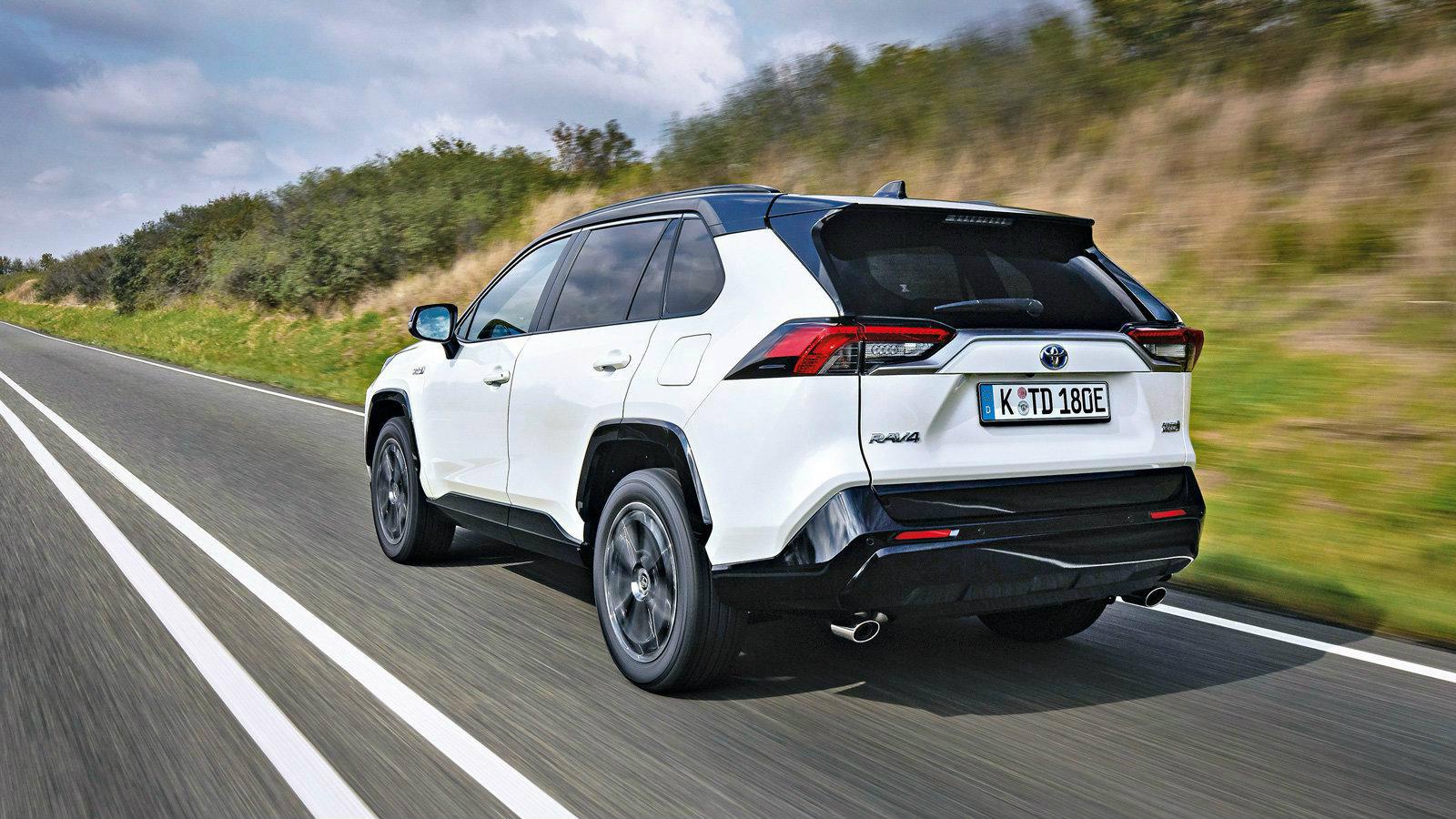 Οδηγούμε το νέο Toyota RAV4 plug-in hybrid με 306 ίππους 