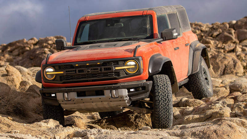 To Ford Bronco Raptor δεν κολλάει πουθενά