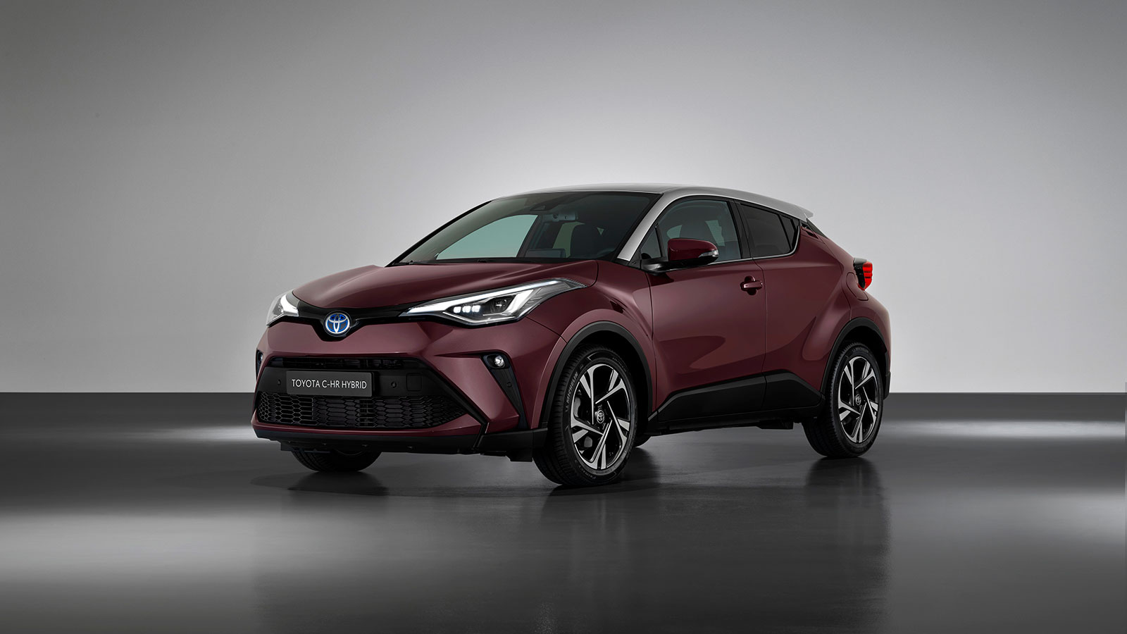 Toyota C-HR: Φρεσκαρισμένο συνεχίζει τις κορυφαίες πωλήσεις