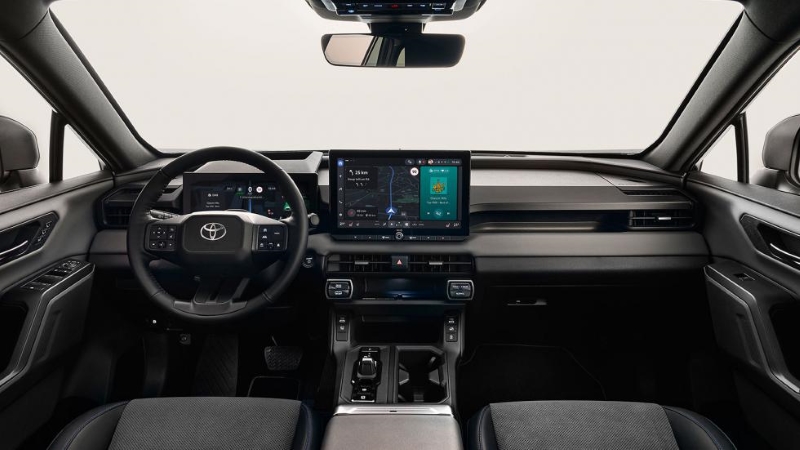 Ψηφιοποίηση και μεγάλες οθόνες στο Toyota RAV4