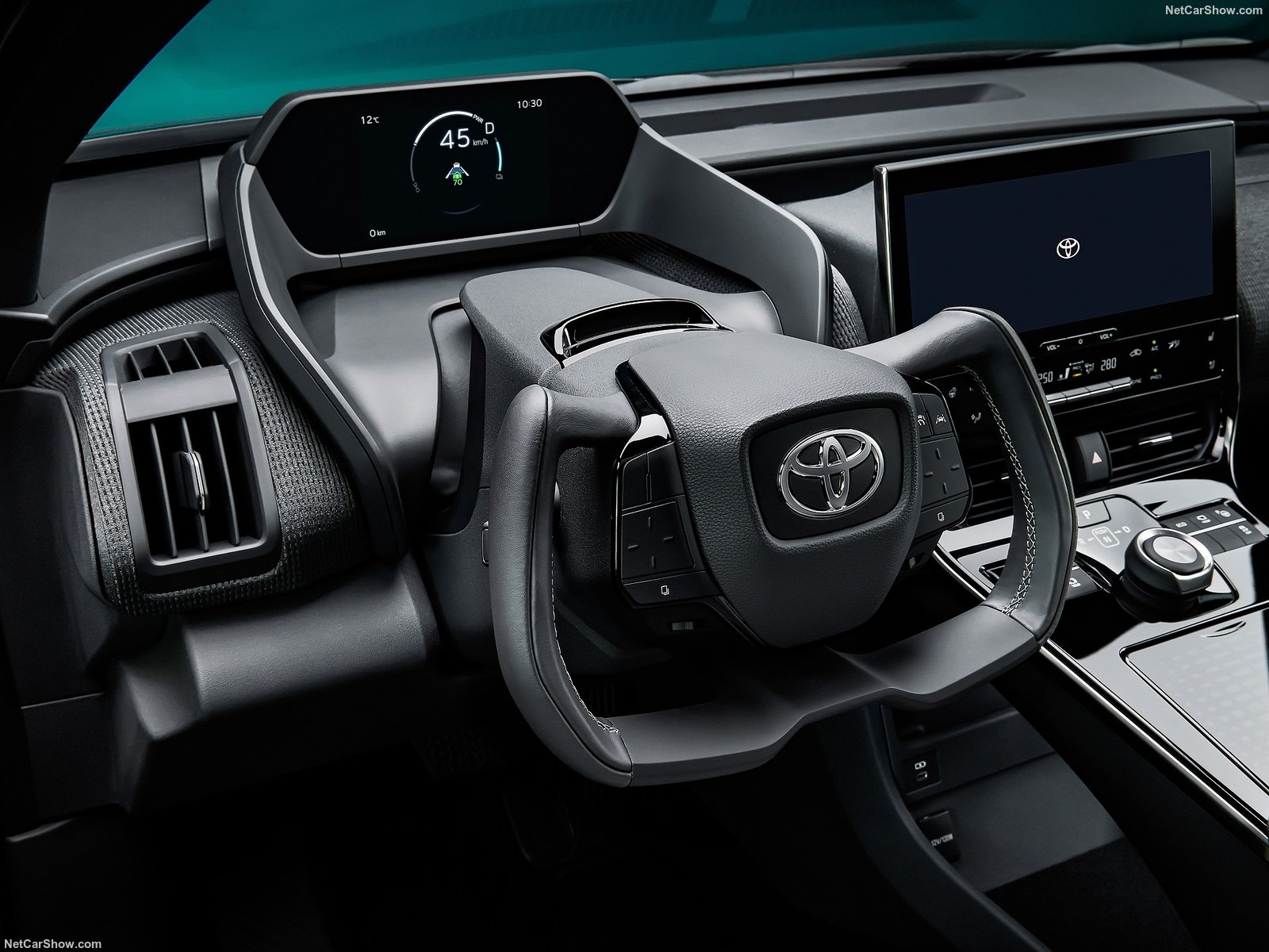 Το Toyota bZ4X «προσγειώνεται» Ευρώπη