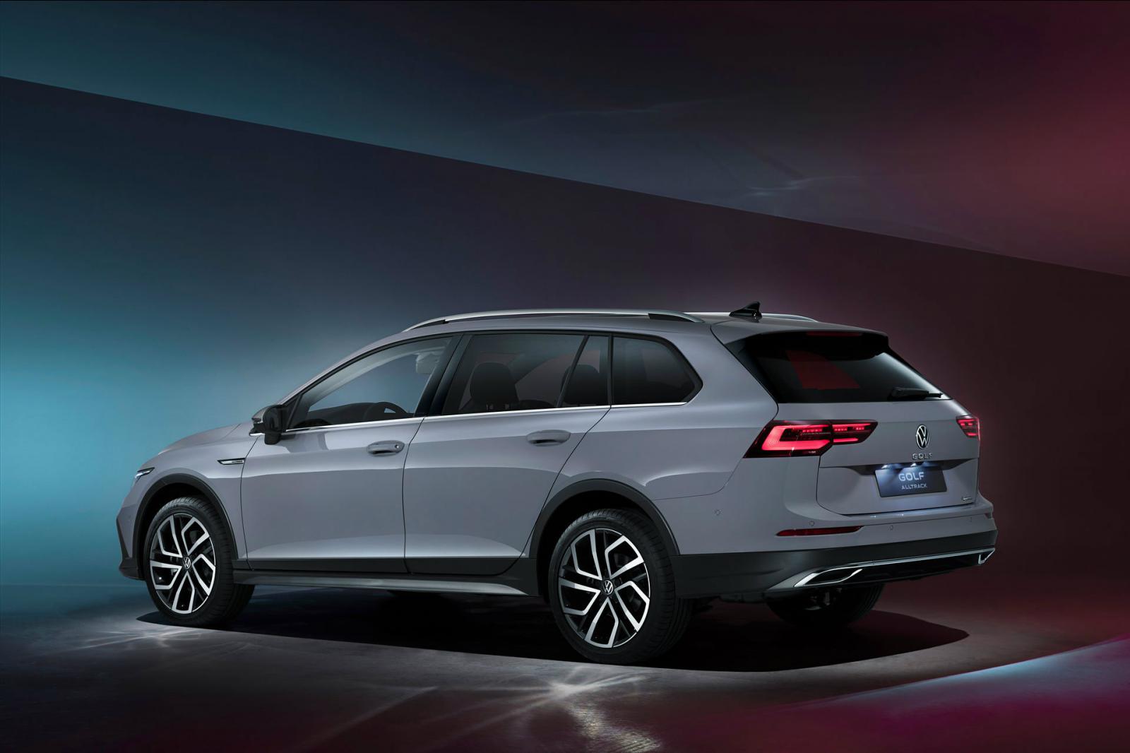 Το νέο VW Golf σε έκδοση Variant και Alltrack