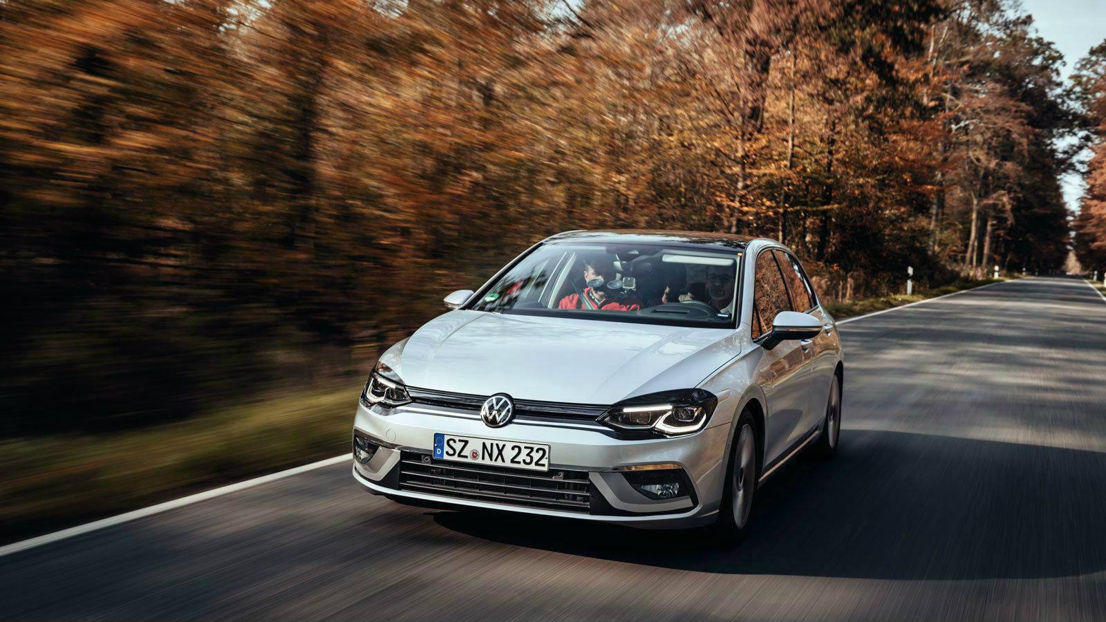 Οδηγούμε αποκλειστικά το νέο VW Golf VIII