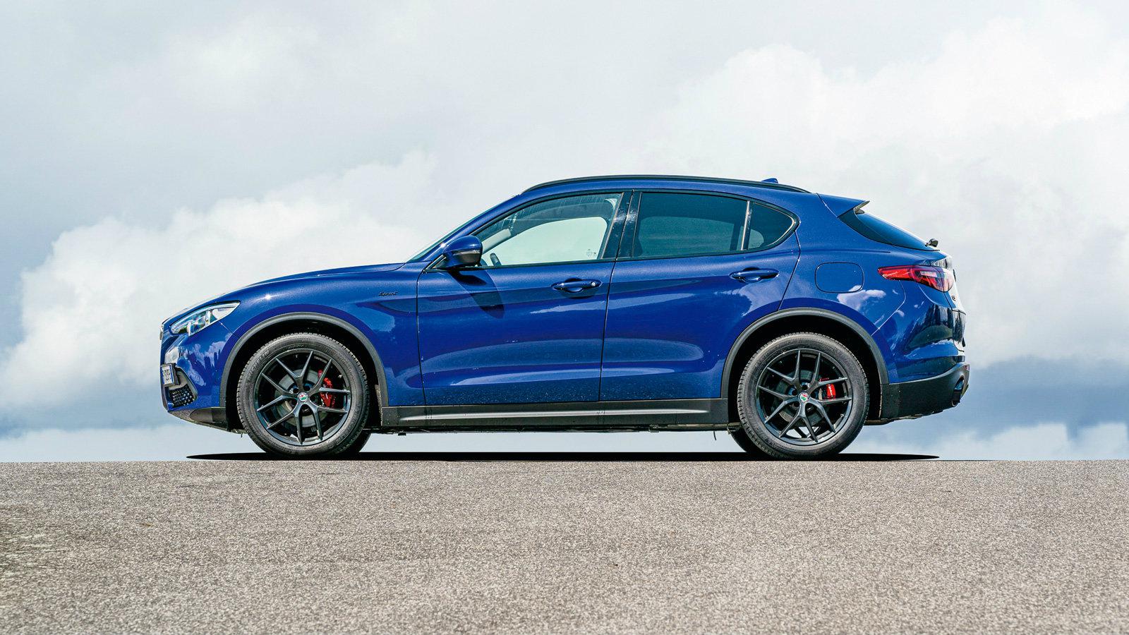 Συγκρίνουμε Alfa Romeo Stelvio με Range Rover Evoque