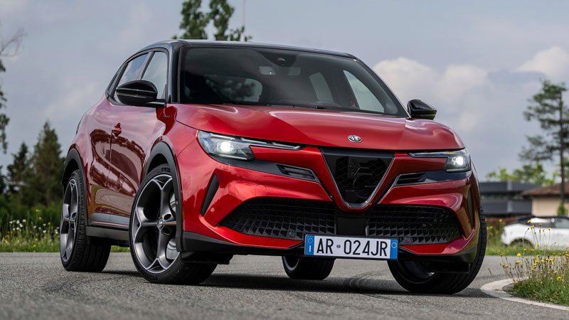 Alfa Romeo Junior Ibrida: Προσφορά με όφελος 2.000€ και 8 χρόνια εργοστασιακή εγγύηση Alfa Romeo Junior Ibrida: Προσφορά με όφελος 2.000€ και 8 χρόνια εργοστασιακή εγγύηση