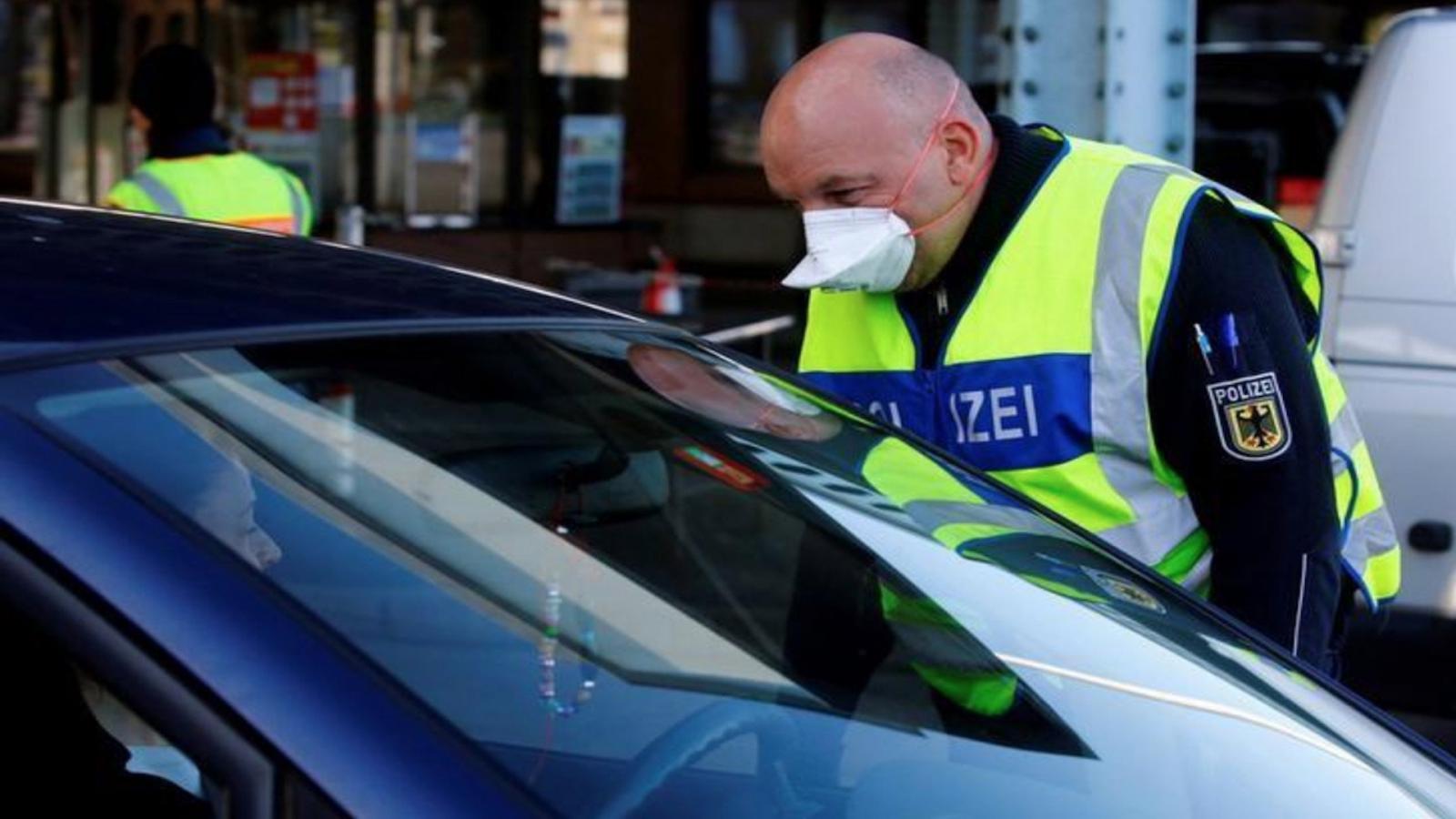 Πρέπει να φοράμε μάσκες μέσα στο αυτοκίνητο?