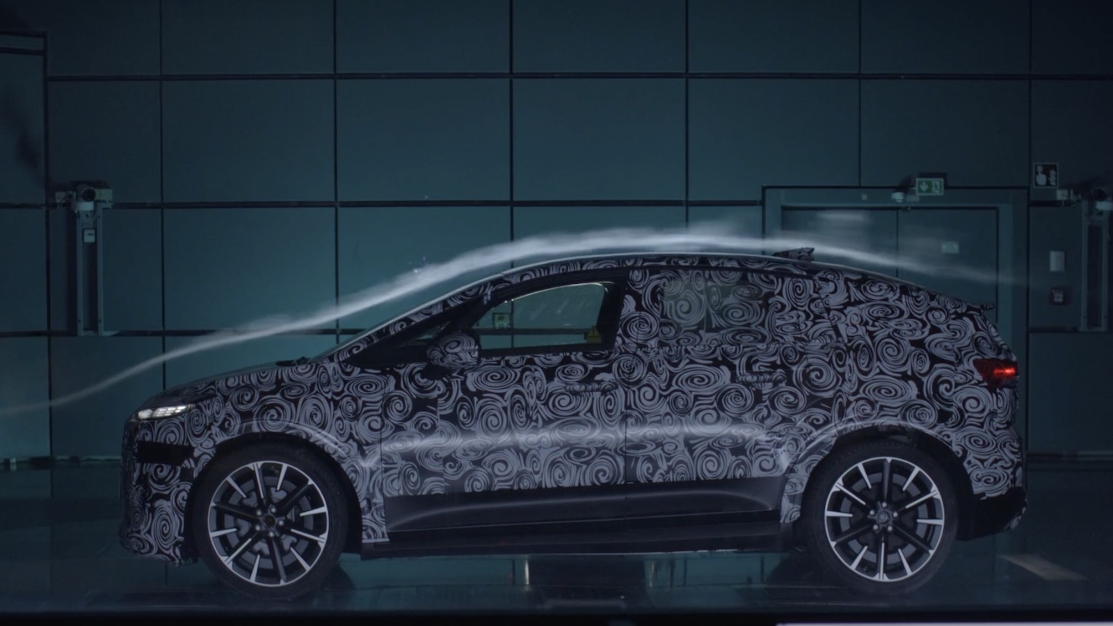 Οι μηχανικοί της Audi πραγματοποίησαν εκτεταμένες δοκιμές στην αεροδυναμική σήραγγα του Ingolstadt σε ταχύτητες έως και 300 χλμ./ώρα. Οι μηχανικοί της Audi πραγματοποίησαν εκτεταμένες δοκιμές στην αεροδυναμική σήραγγα του Ingolstadt σε ταχύτητες έως και 300 χλμ./ώρα.