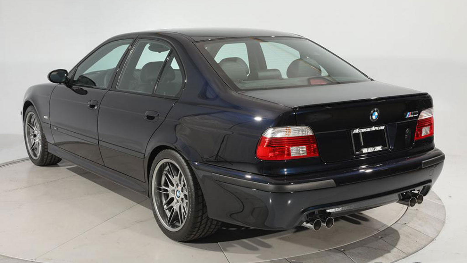 Αυτή η BMW M5 πωλήθηκε όσο μία καινούρια
