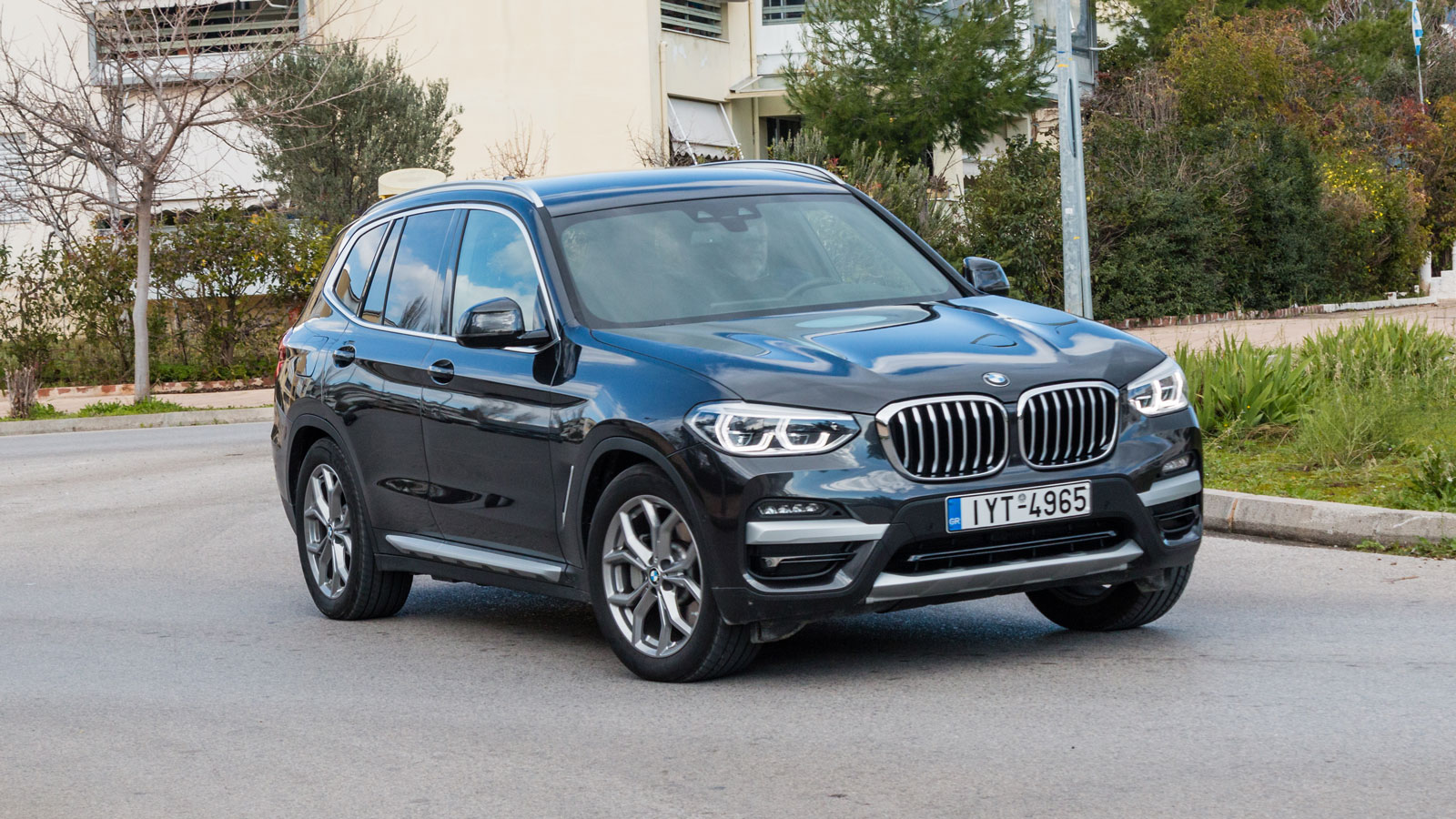 BMW X3 xDrive 30e: 292 ίπποι και 2,5 λίτρα/100 χλμ