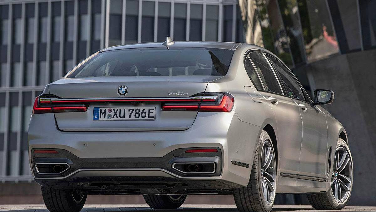 Συγκρίνουμε τη νέα Mercedes S-Class με Audi A8 και BMW Σειρά 7