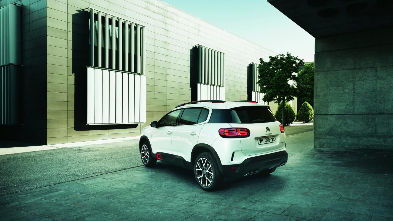 Υψηλοί στόχοι της Citroen για το C5 Aircross.