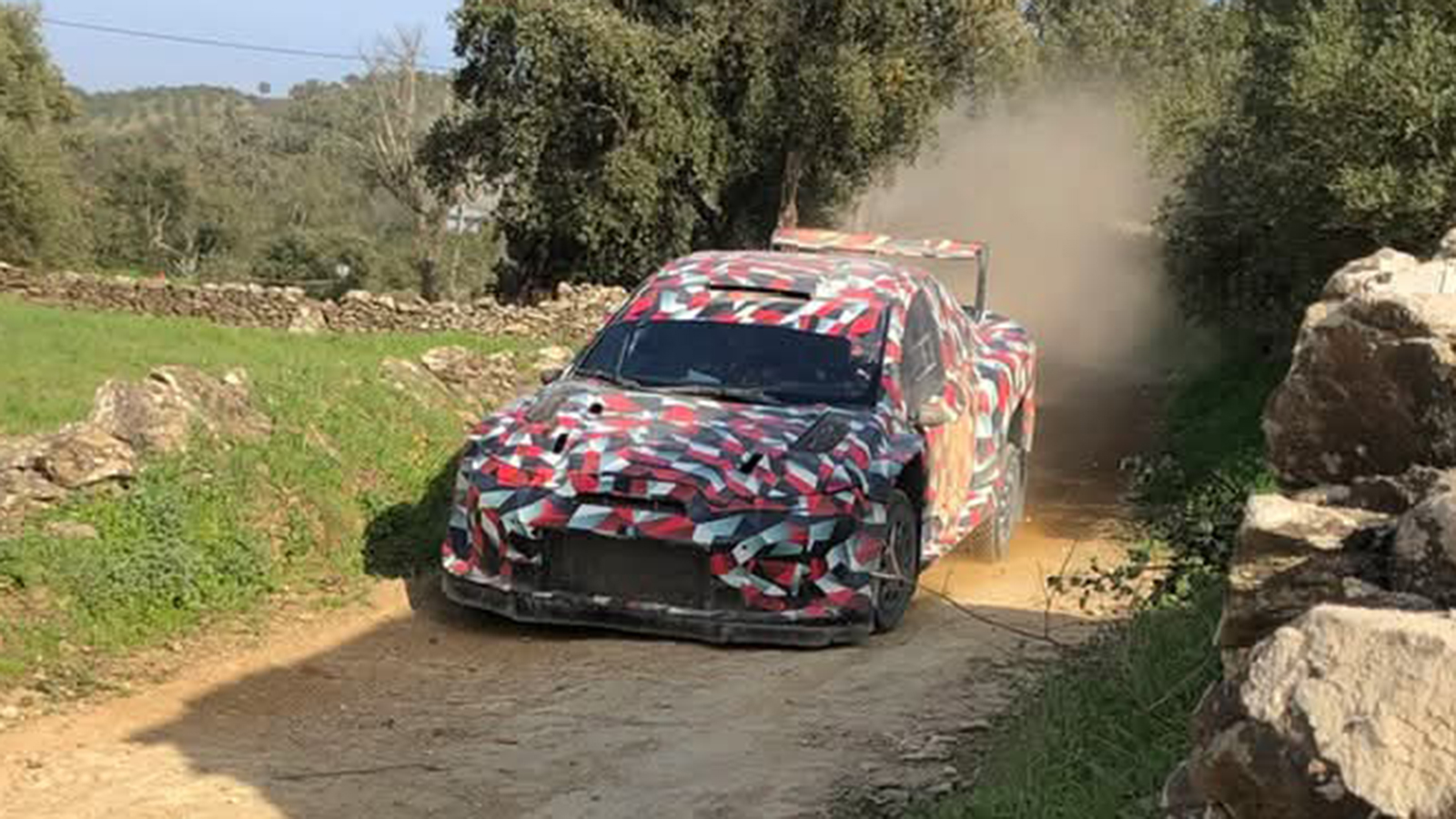 Επιστρέφει η Toyota Celica ως υβριδική και 4κίνητη Επιστρέφει η Toyota Celica ως υβριδική και 4κίνητη