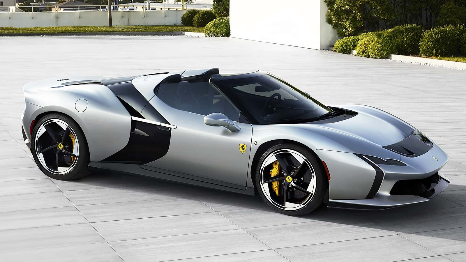 Ντεμπούτο για τη νέα Ferrari HC25 με «καθαρό» V8 μοτέρ   