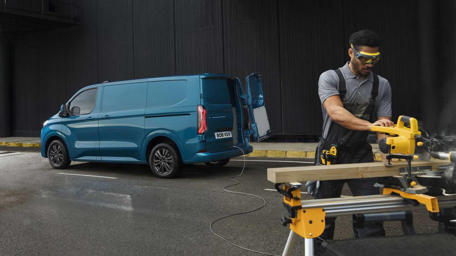Ford E-Transit Custom 2024: Αποκαλύφθηκαν όλες οι λεπτομέρειες