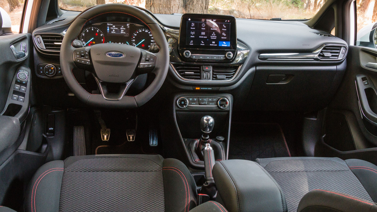 Αποκτήστε τα ήπια υβριδικά Ford Fiesta και Focus με ένα κλικ 
