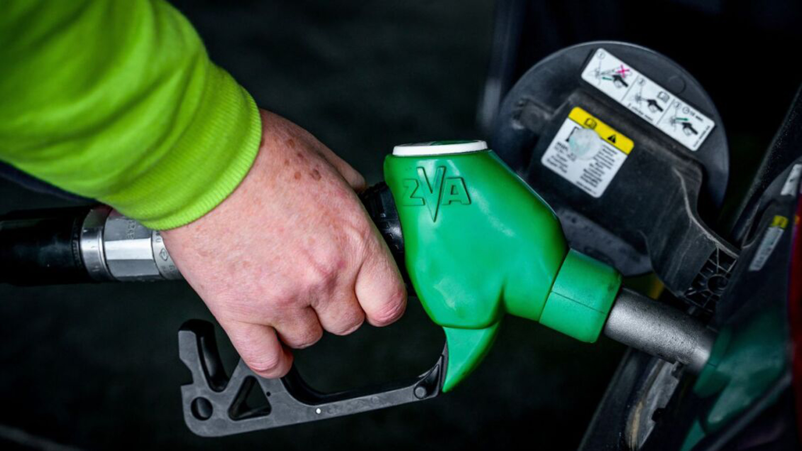 Αιτήσεων συνέχεια για το Fuel Pass - Τα ΑΦΜ που παίρνουν σειρά  