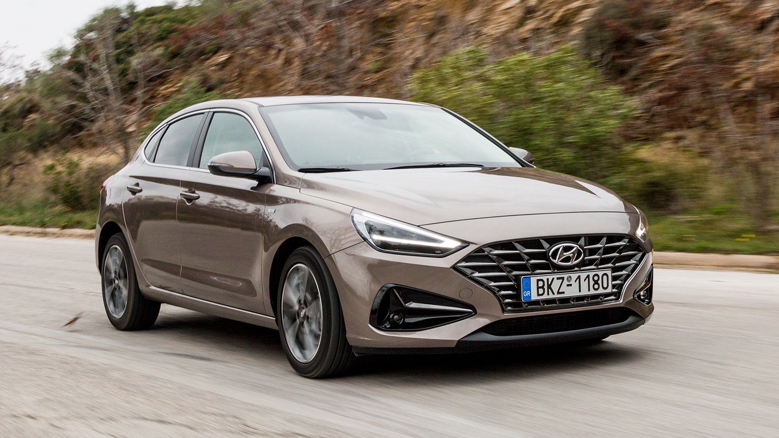 Hyundai i30 Fastback Hybrid: Κορυφαία σχέση τιμής-αξίας