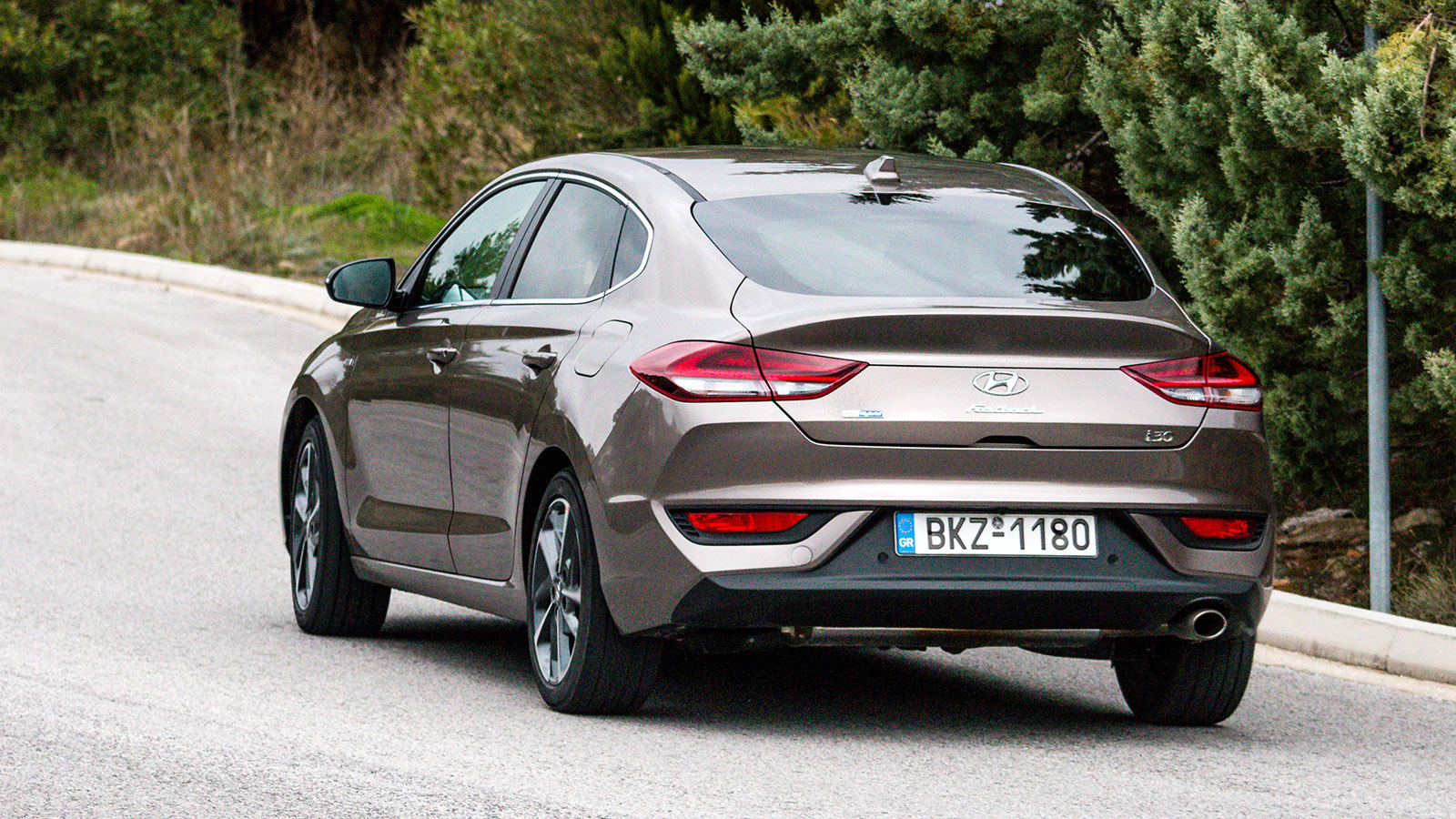 Hyundai i30 Fastback Hybrid: Κορυφαία σχέση τιμής-αξίας