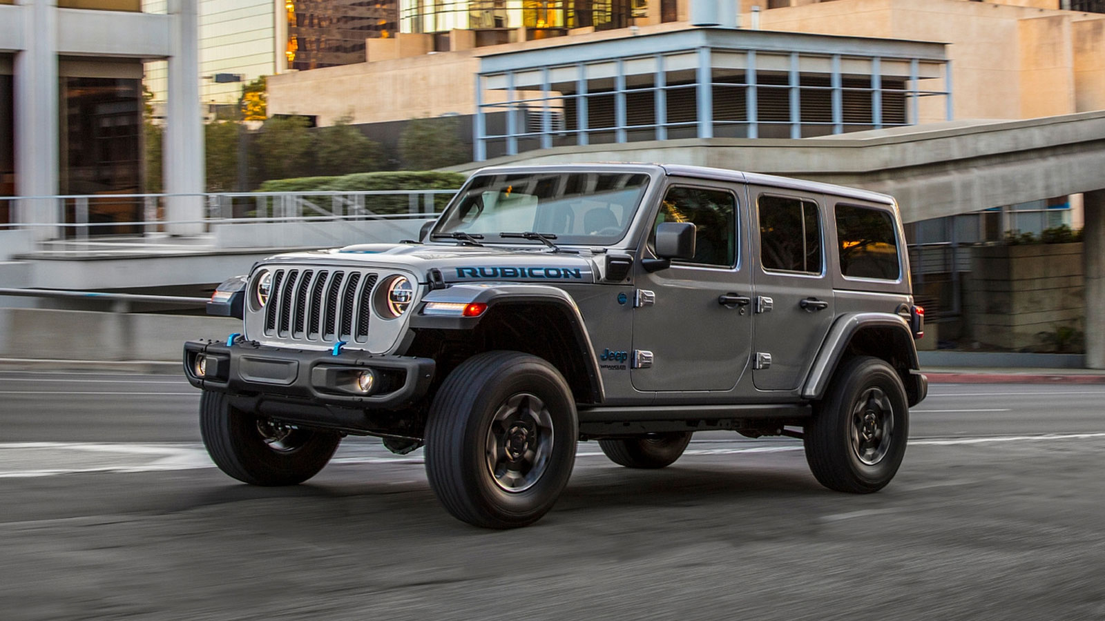 Έρχεται υβριδικό Jeep Wrangler 380 ίππων