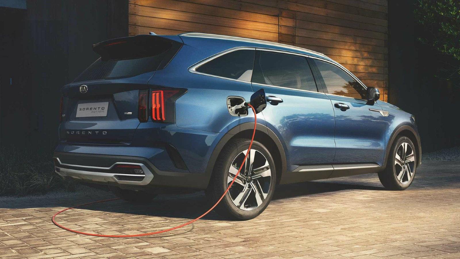 Επταθέσιο και plug-in: η μπαταρία που ξεχωρίζει το Kia Sorento