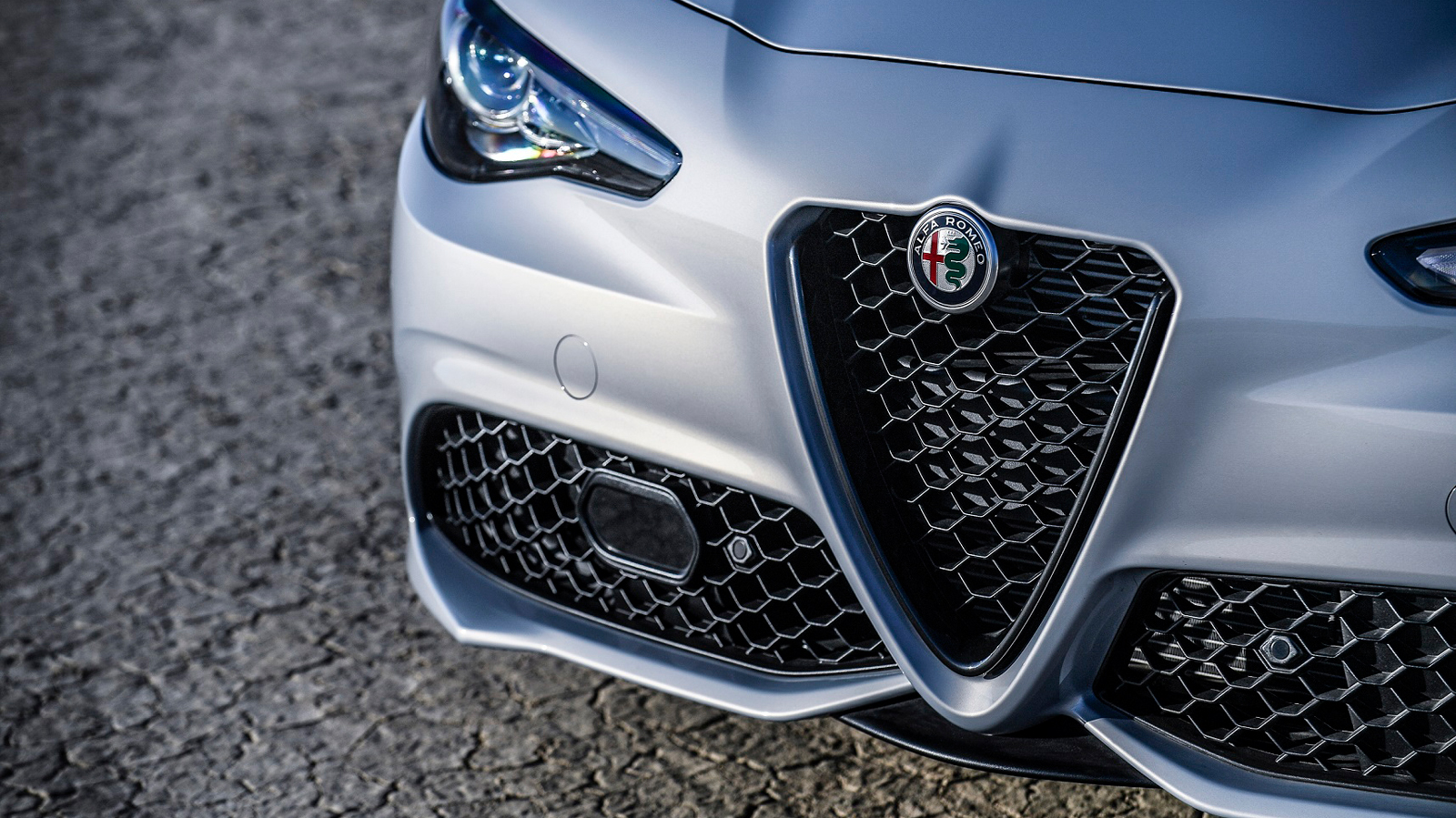 Service αυτοκινήτων Fiat Group στα Σπάτα: Αφοί Λεδάκη Ο.Ε - Super Auto 