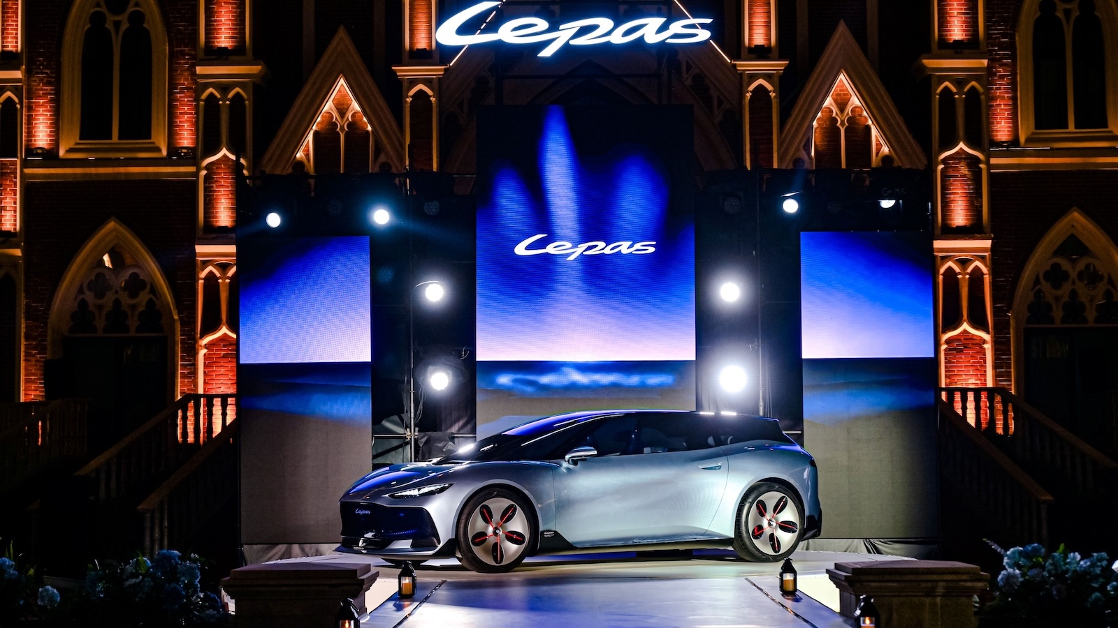Lepas Aura: Επίσημη πρεμιέρα για το 2πορτο Shooting Brake Lepas Aura: Επίσημη πρεμιέρα για το 2πορτο Shooting Brake