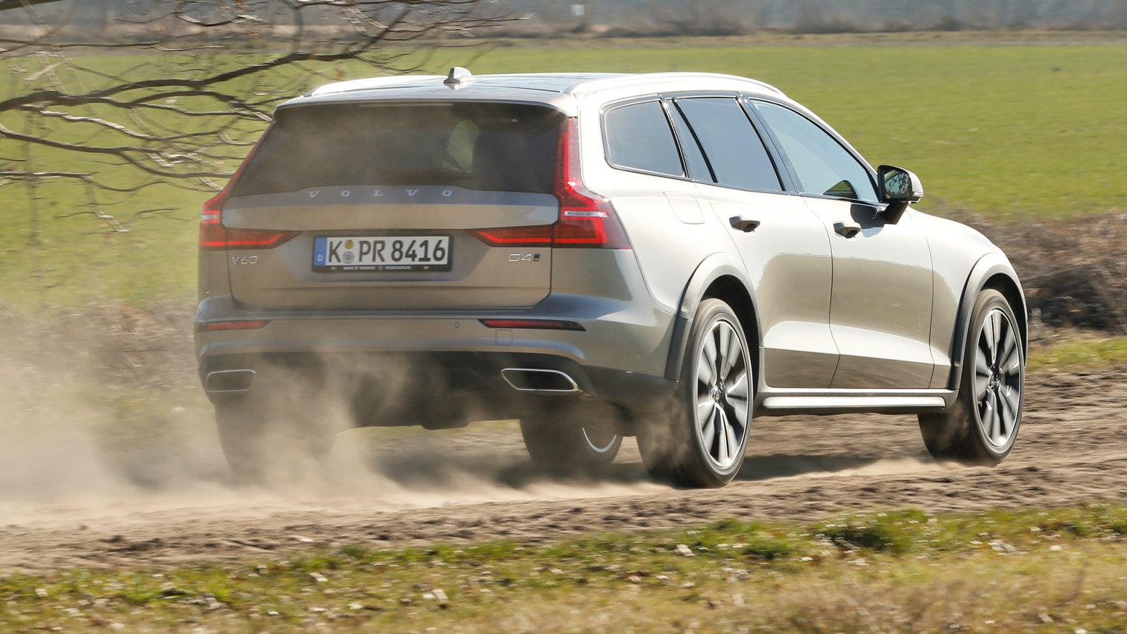 ΠΡΩΤΗ ΟΔΗΓΗΣΗ: Volvo V60 Cross Country 