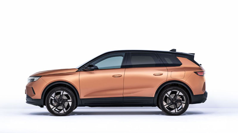 Opel Grandland: Oδηγούμε τις εξηλεκτρισμένες εκδόσεις του νέου SUV
