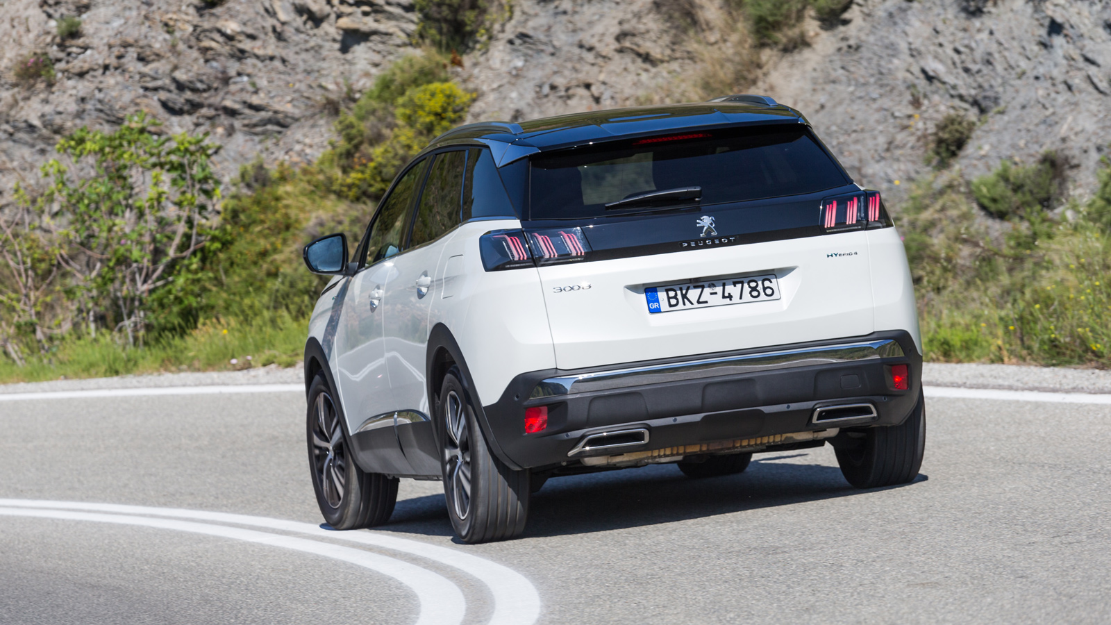  Peugeot 3008 Hybrid4: Τετρακίνητο, Plug-In με 300 ίππους