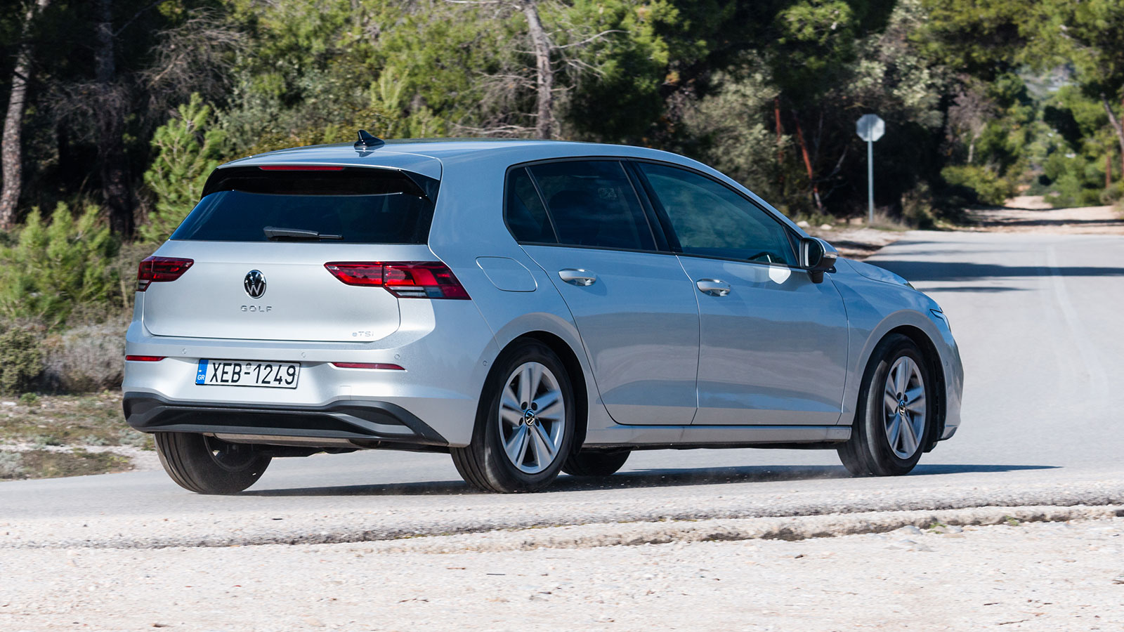 VW Golf 1.0 eTSI: Χαμηλή κατανάλωση και πλούσιος εξοπλισμός