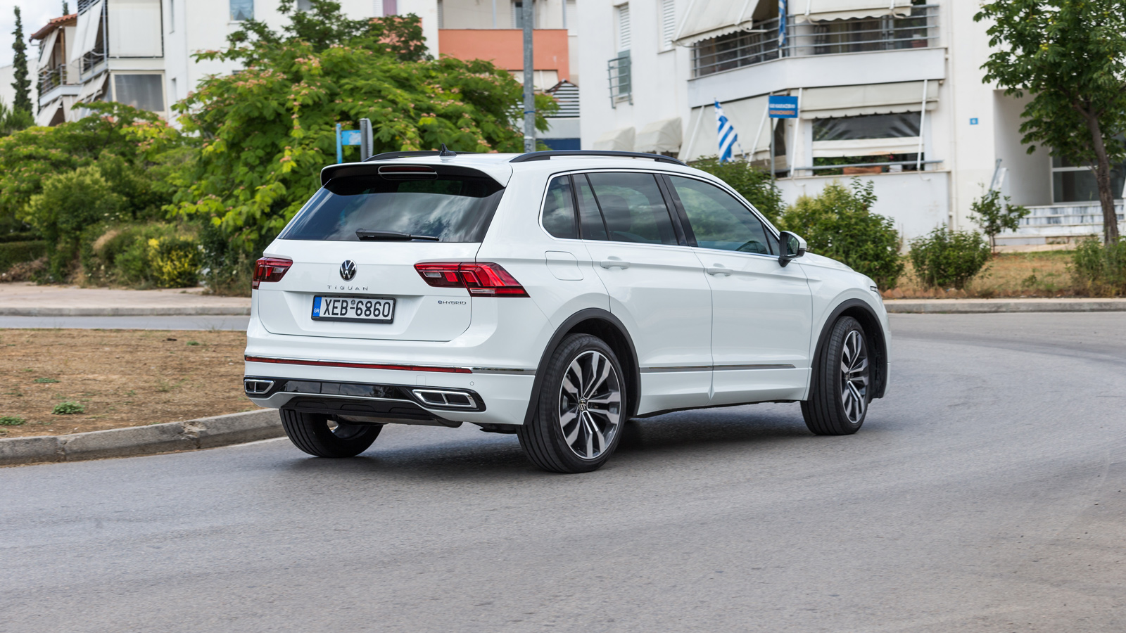  VW Tiguan eHybrid: Καίει μόλις 2 λτ./100 χλμ και έχει 245 ίππους