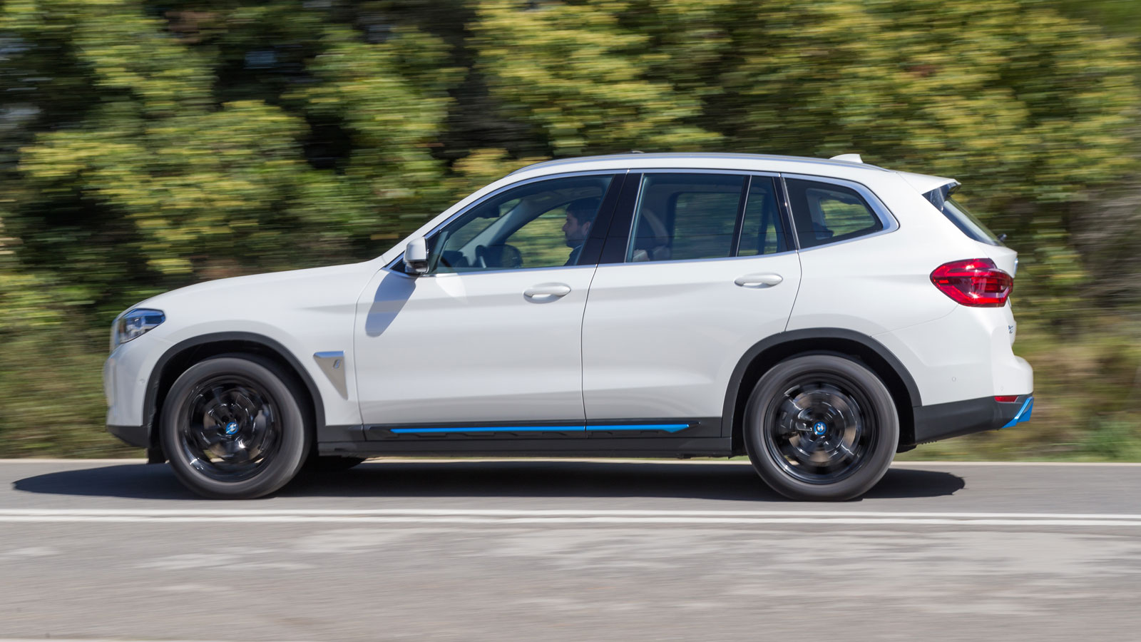 BMW iX3: Με 286 ίππους και 0-100 κάτω από 7 δτλ.