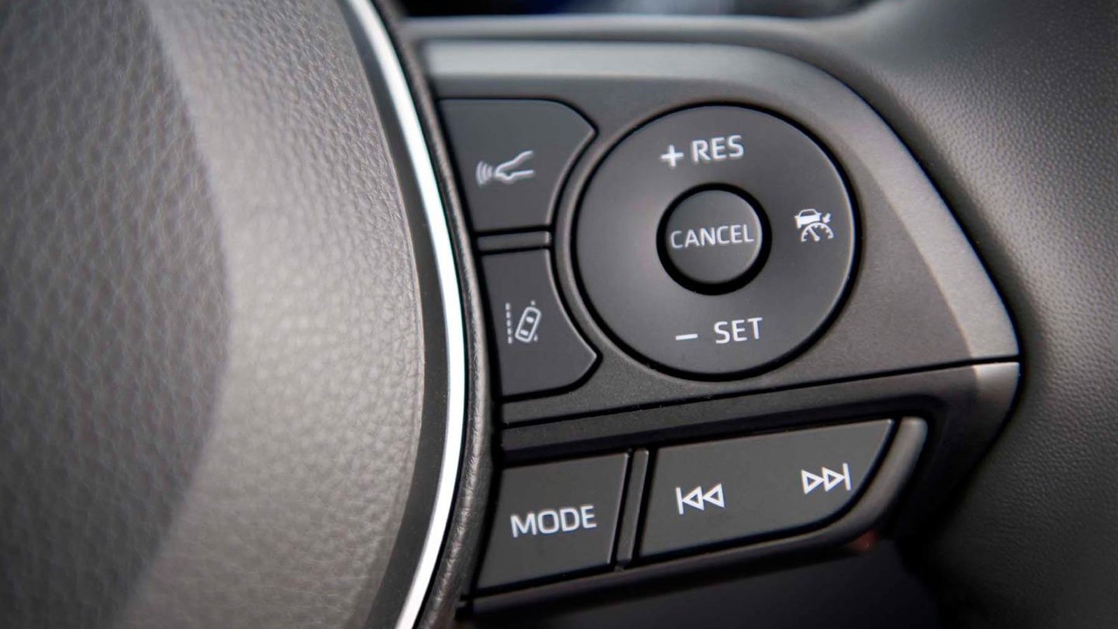 Μη χρησιμοποιείς το cruise control όταν οδηγείς στη βροχή Μη χρησιμοποιείς το cruise control όταν οδηγείς στη βροχή