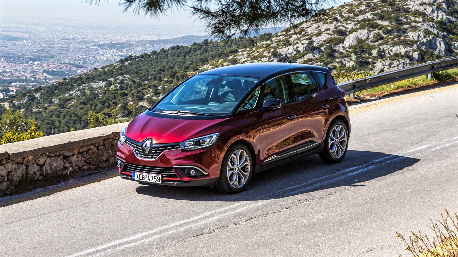 Renault Scenic: Πρακτικό σε χώρους, δυναμικό σε εμφάνιση